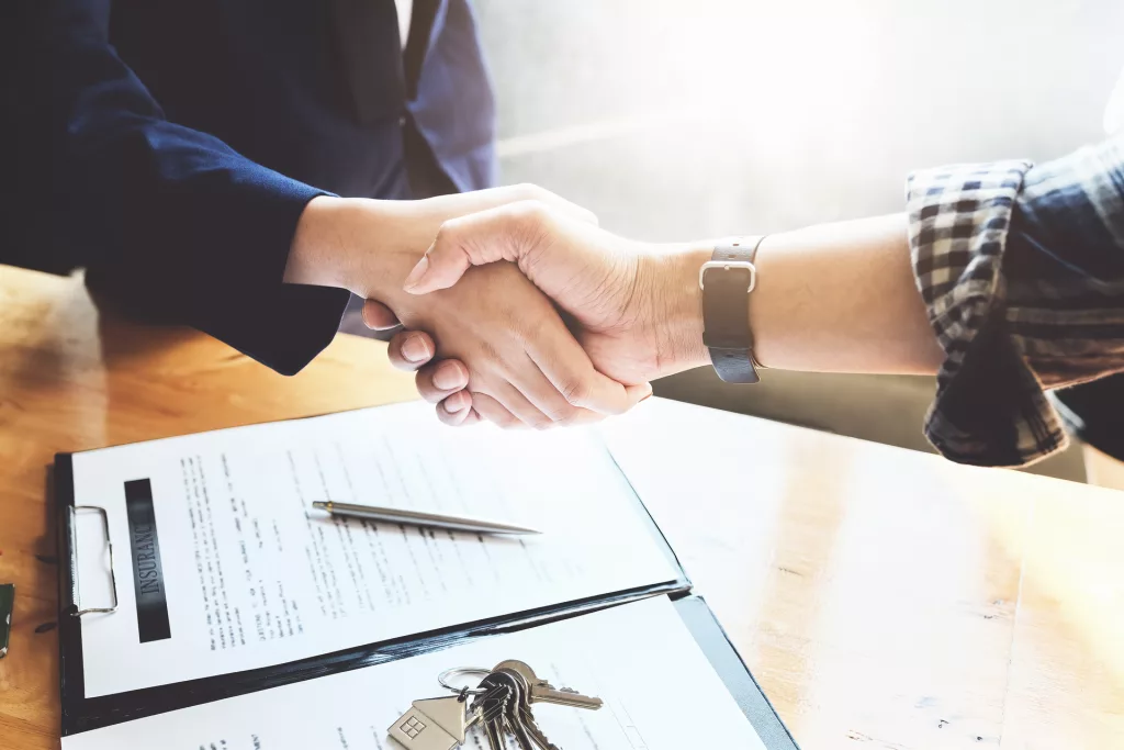 Poignée de main vente immobilière